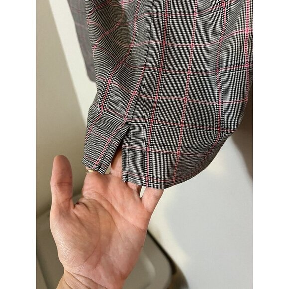 ADIDAS GOLF Women’s Embroidered Mid Rise Plaid Bermuda Pink Gray Shorts sz 10 - Picture 8 of 13